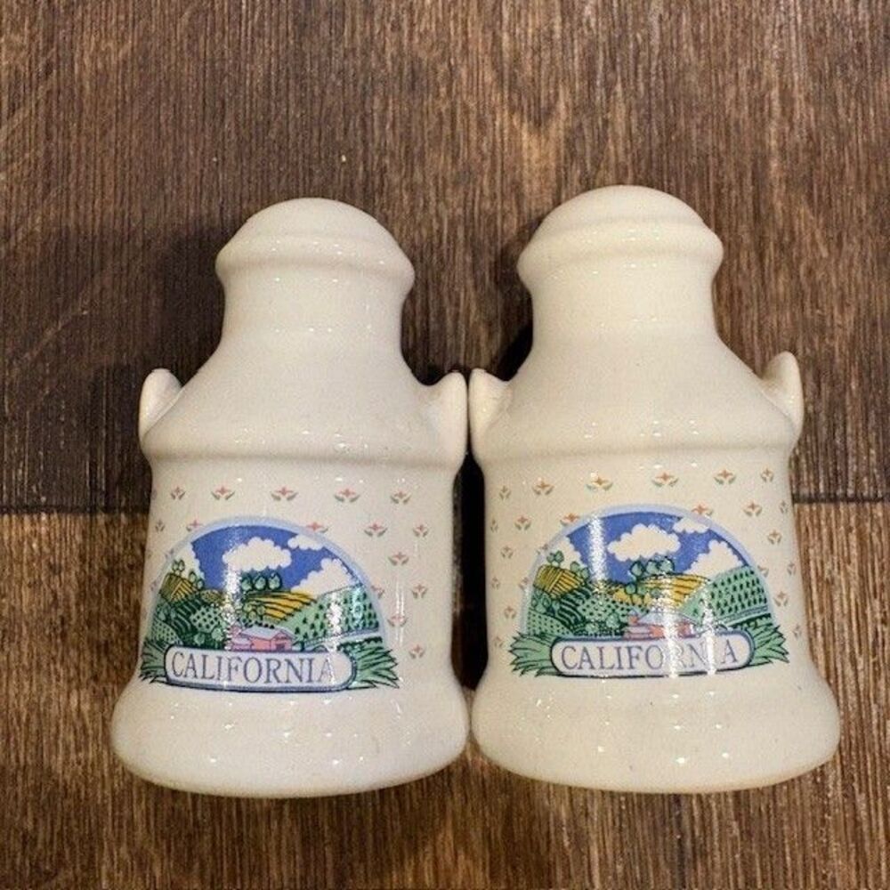 Vintage California Souvenir Salt and Pepper Shakers Milk Can Farm Scene - Picture 7 of 7